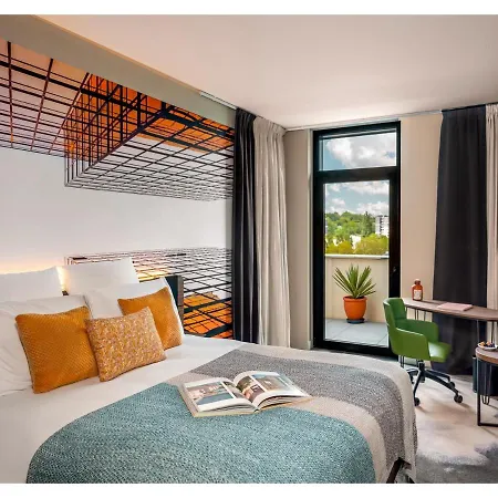 Novotel Paris Val De 4*