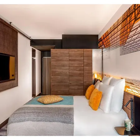 Novotel Paris Val De Hotel 4*