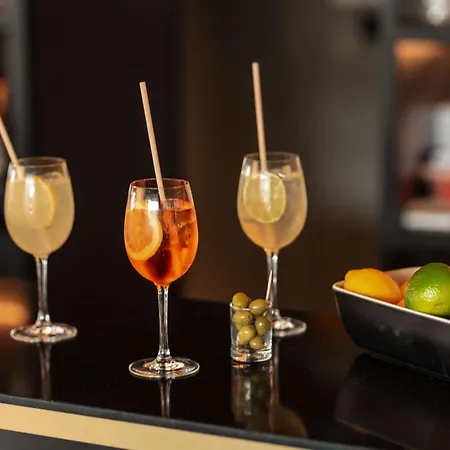 Hotel Novotel Paris Val De 4*