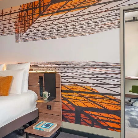Hotel Novotel Paris Val De 4*